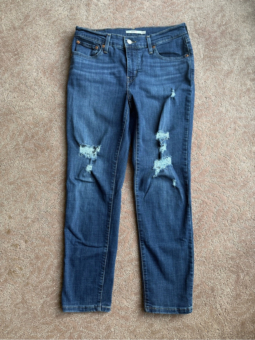 Levi’s Distressed Boyfriend Blue Jeans Size 7/ 27